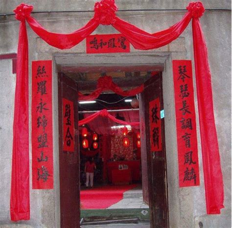 搬家時紅花什么時候掛 搬家掛紅布有什么講究